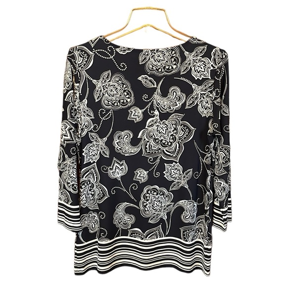 Ruby Rd. Women’s navy and white floral 3/4 sleeve top raised white dot Size M - Picture 2 of 6